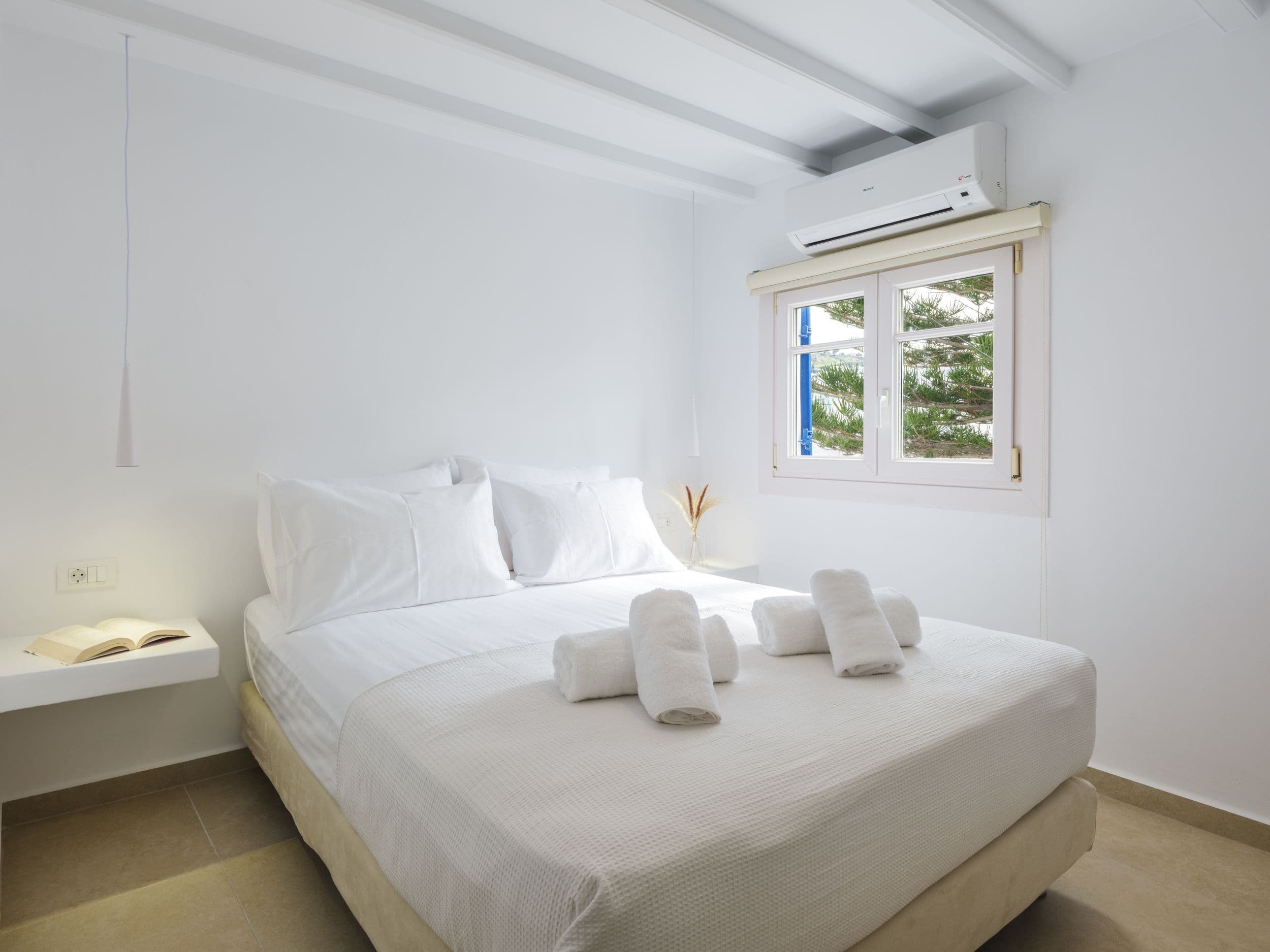 Plateia House — Bedroom